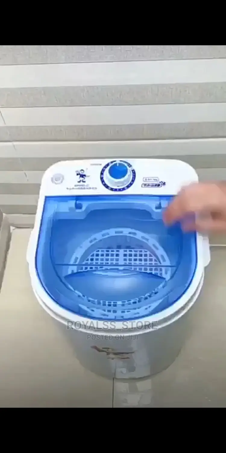 4.5kg Mini Washing Machine and Spinner