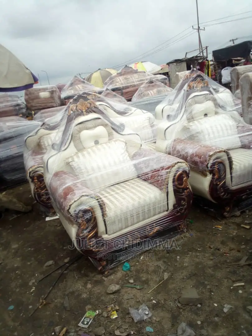 A Quality 7 Seaters Sofa