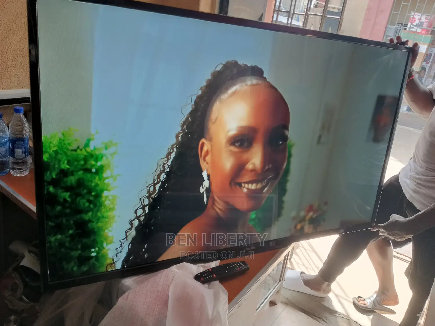 Samsung 55 Inches UHD Smart TV