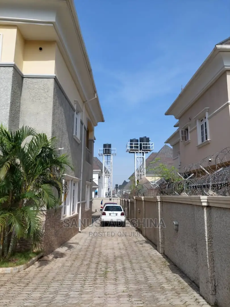 5bdrm Duplex in Efab Metropolitan, Gwarinpa for sale