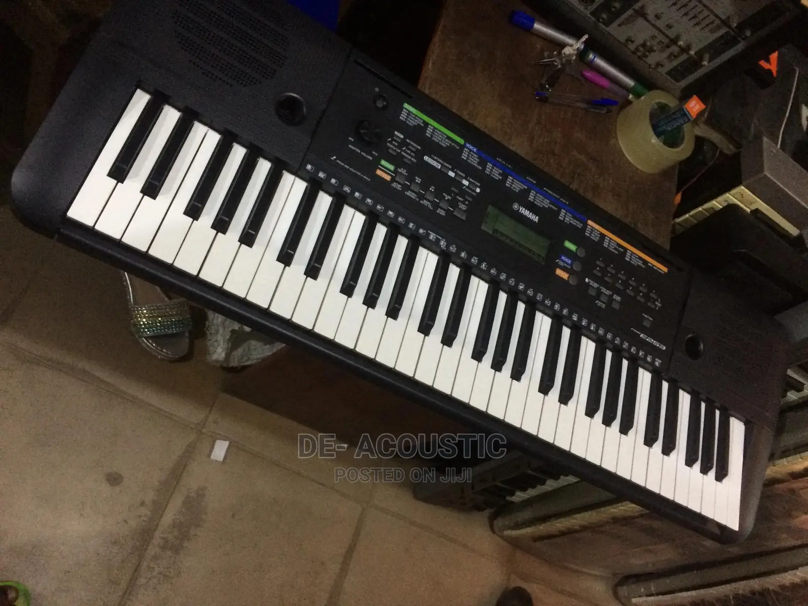 Yamaha PSR-E253 61-Key Portable Keyboard
