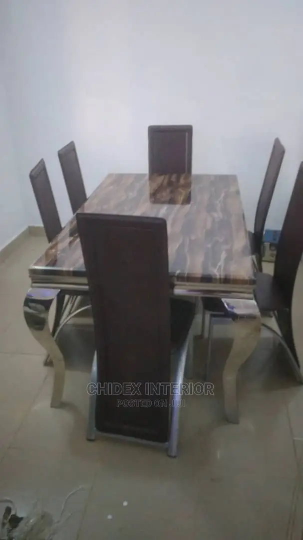 Marble 6 Seaters Dining Table