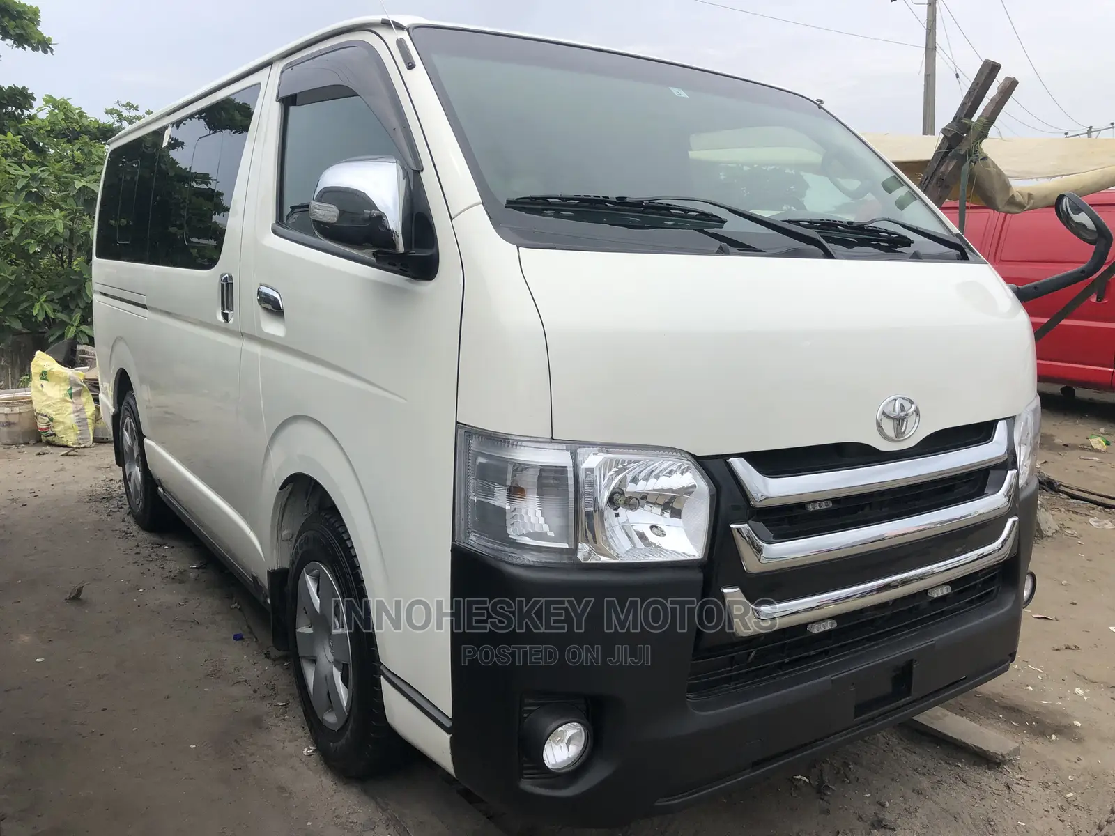 Toyota HiAce 2012 White
