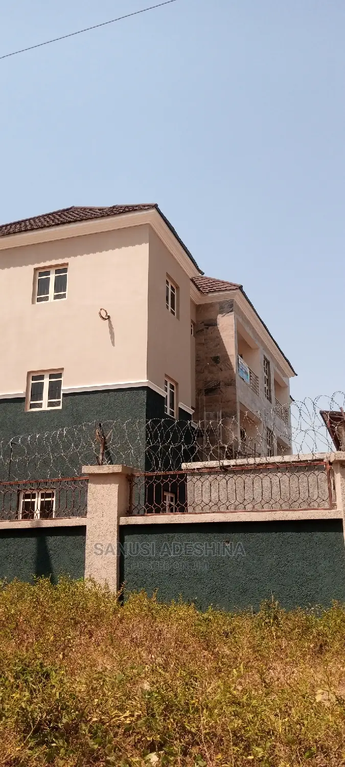 2bdrm Block of Flats in Jahi By Peace for sale