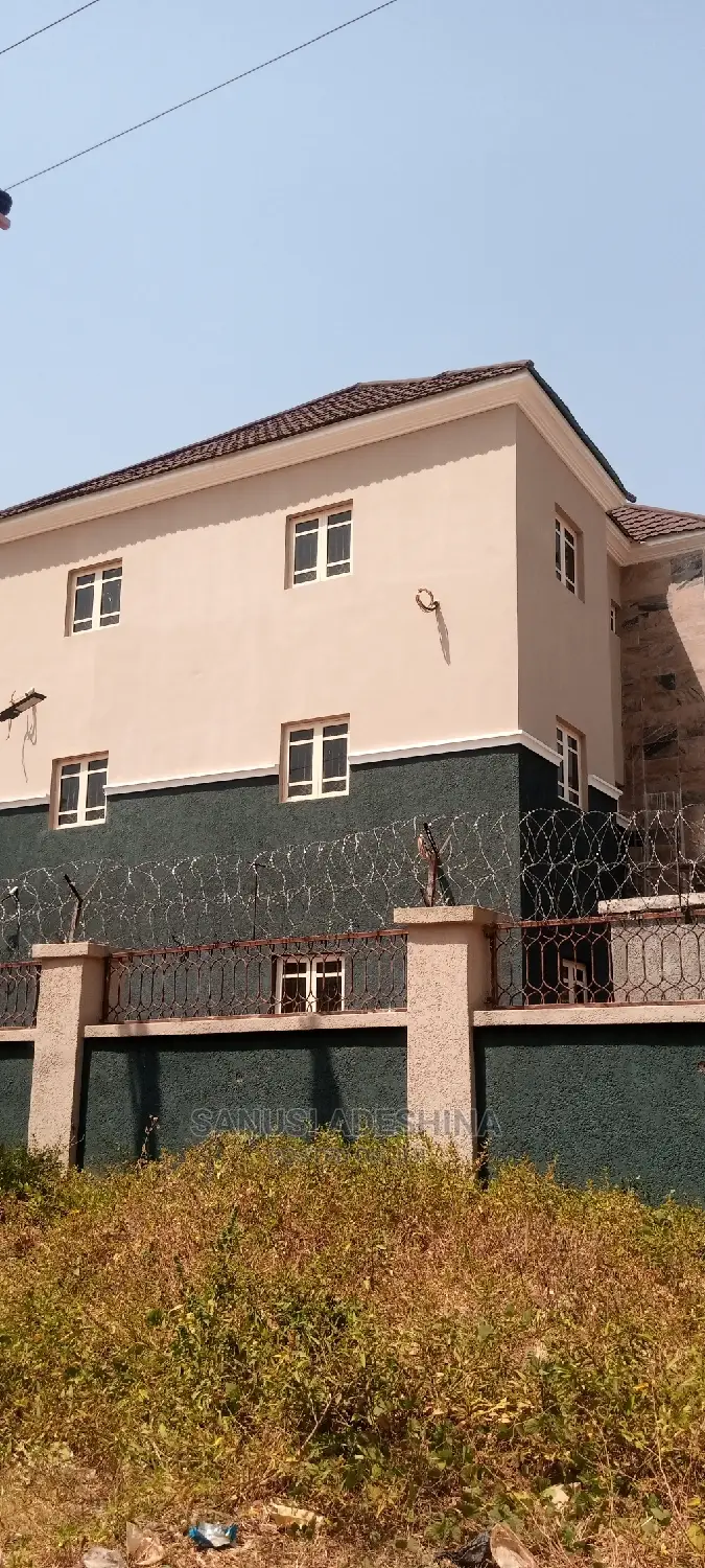 2bdrm Block of Flats in Jahi By Peace for sale