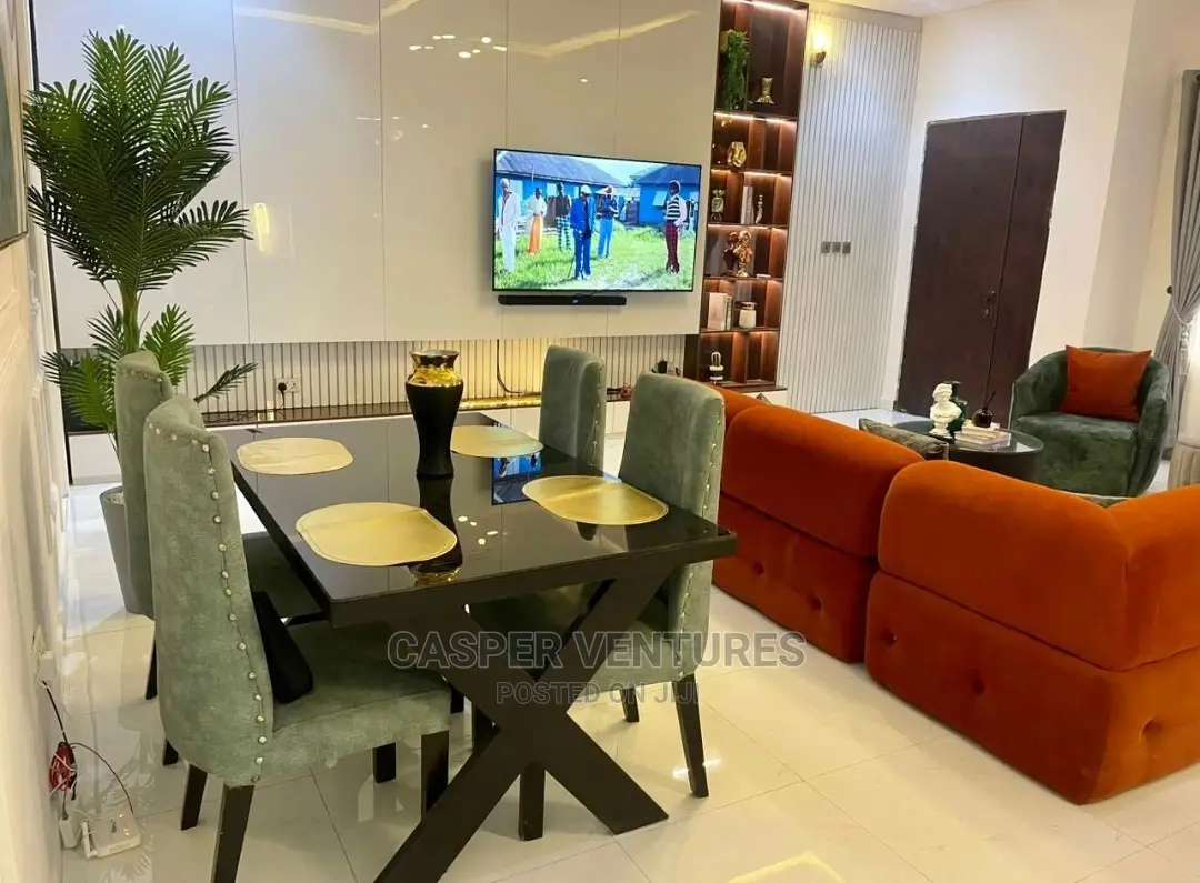 Short Let Posh and Classy 3-Bedroom Apartment in Vi