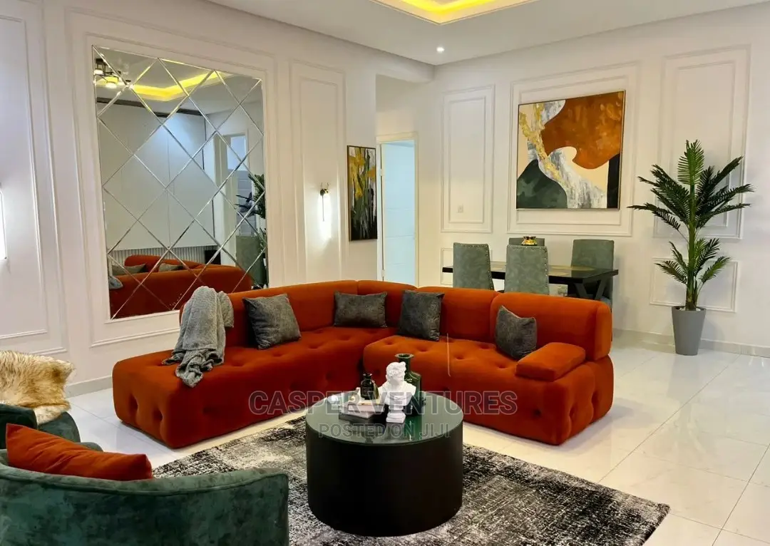 Short Let Posh and Classy 3-Bedroom Apartment in Vi