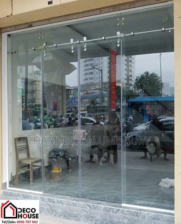 Double Leave Tampered 10mm Plane Glass Door