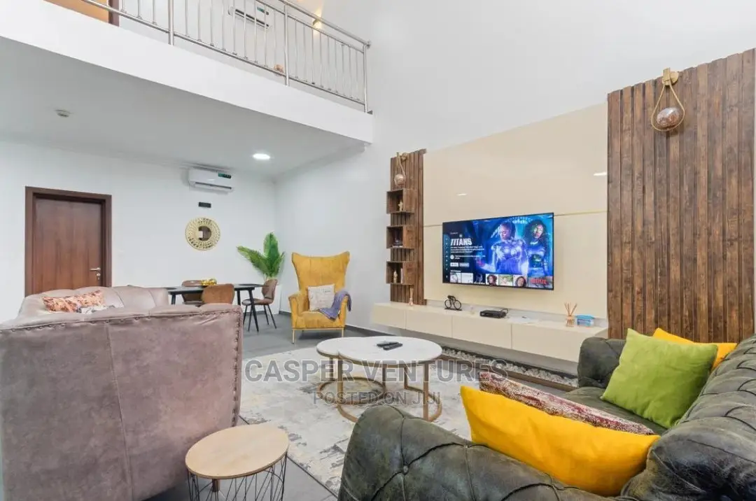 State-Of-The-Art 3-Bedroom Duplex With Pool