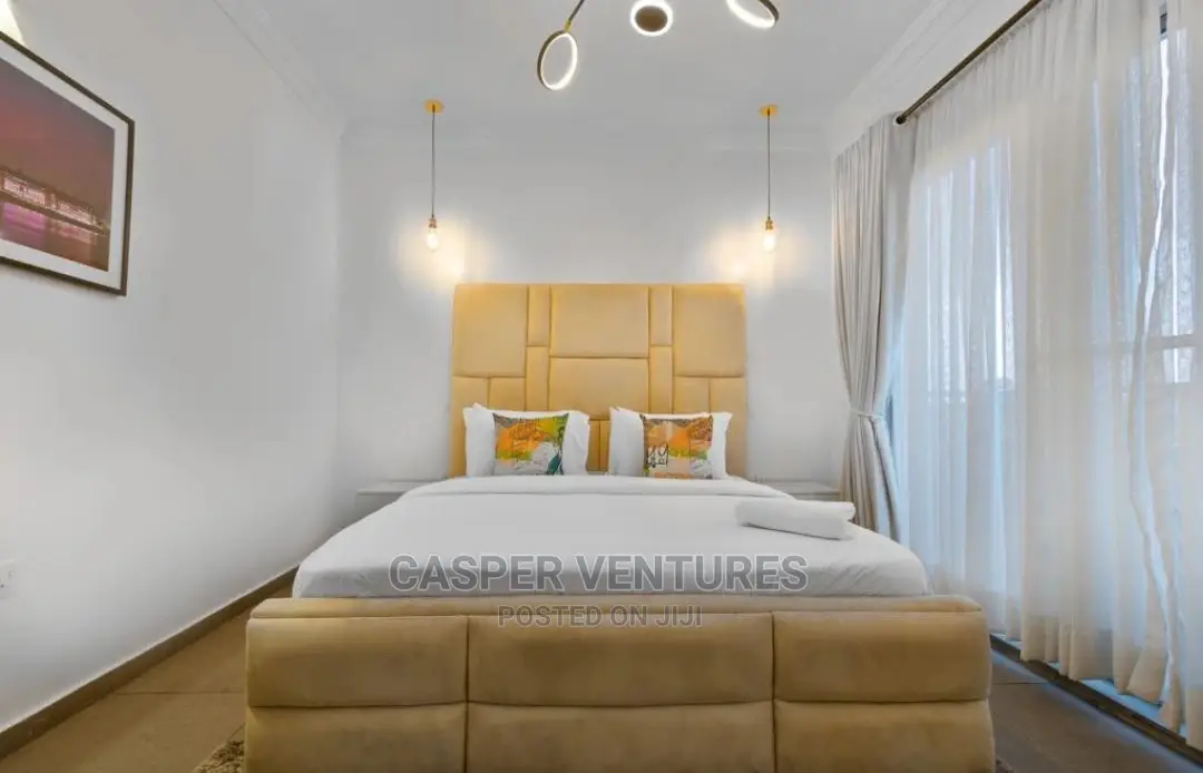 State-Of-The-Art 3-Bedroom Duplex With Pool