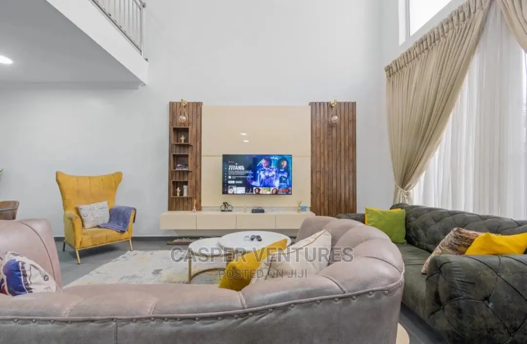 State-Of-The-Art 3-Bedroom Duplex With Pool
