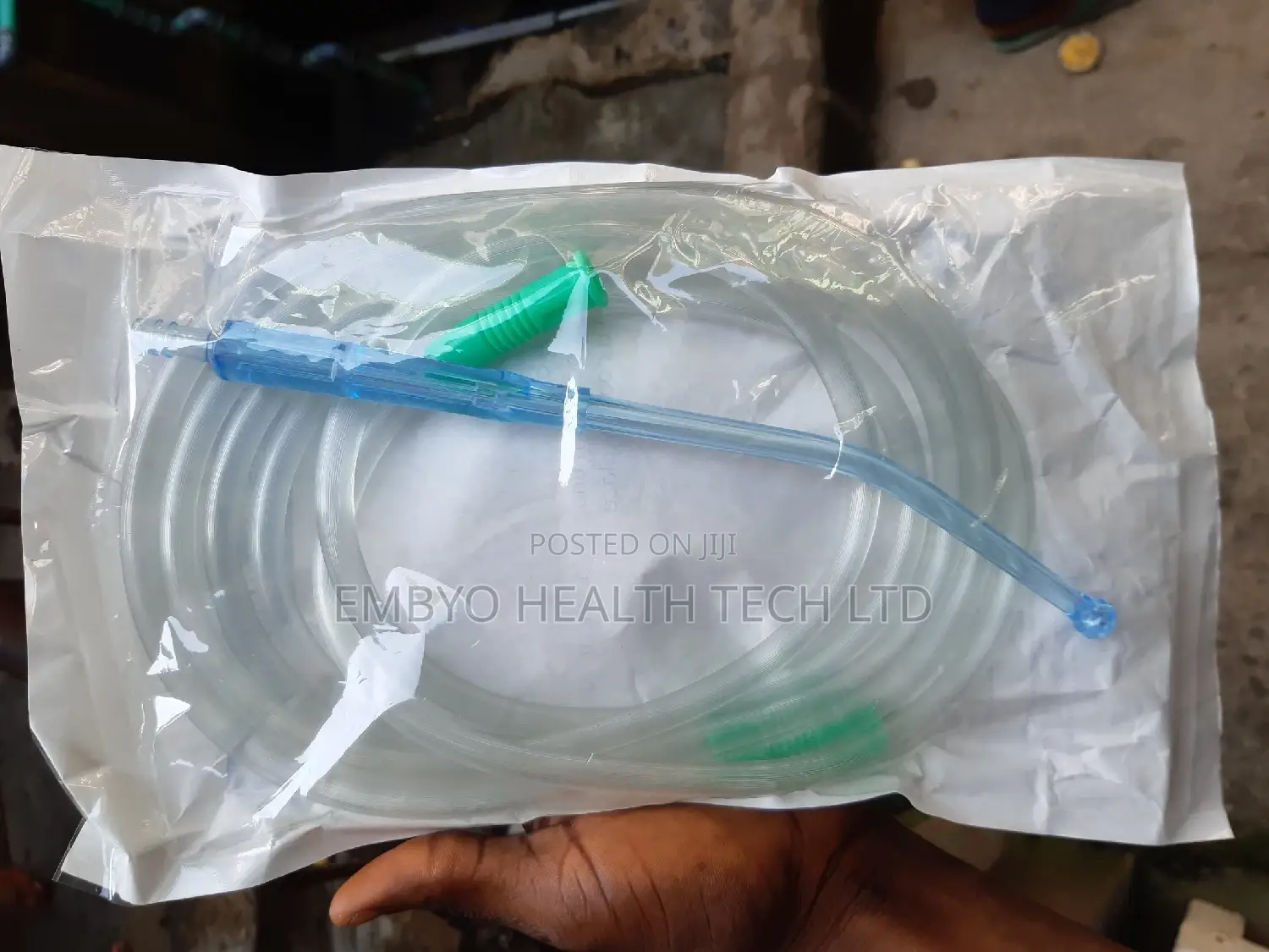 Connecting Tube With Yankauer Handle