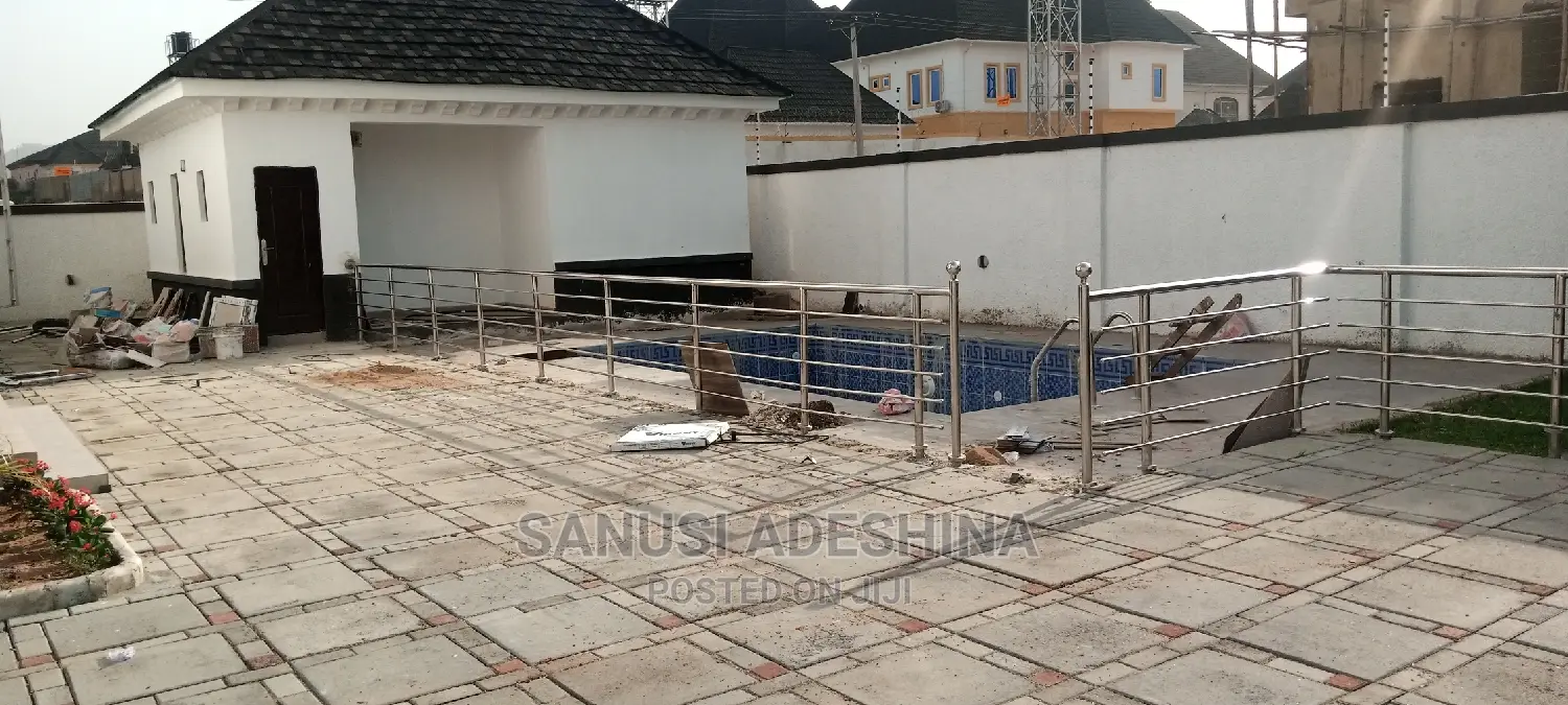 5bdrm Maisonette in Efab Metropolitan, Gwarinpa for sale