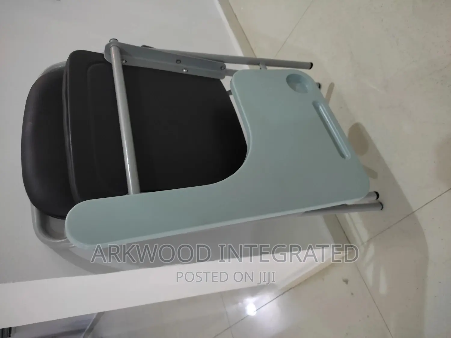 Modern Training Chair