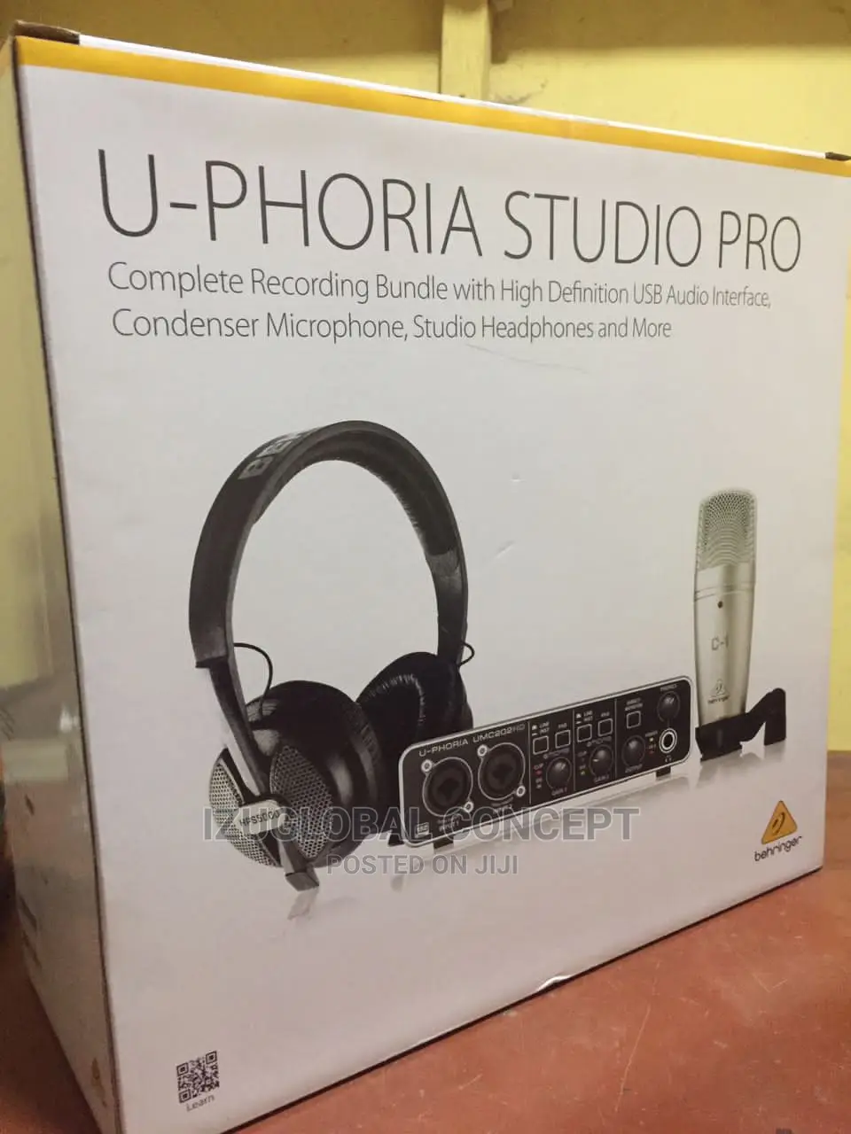 Behringer U-Phoria Studio Pro Complete Recording Bundle