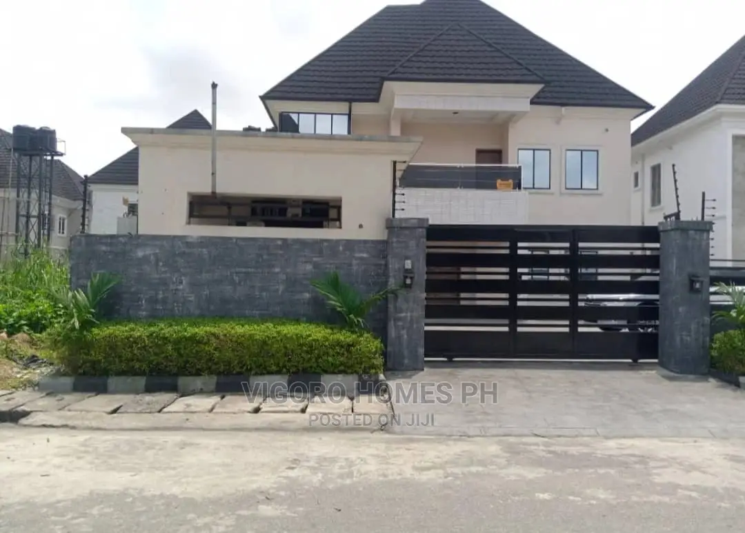 Furnished 4bdrm Duplex in Port-Harcourt for sale