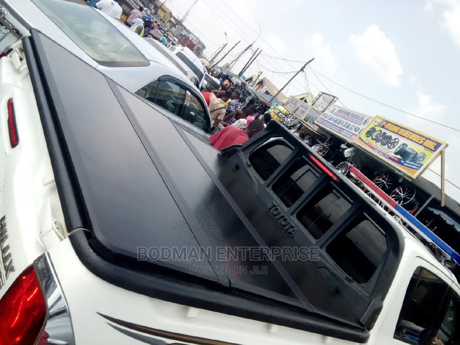 Hilux Folding Boot Cover
