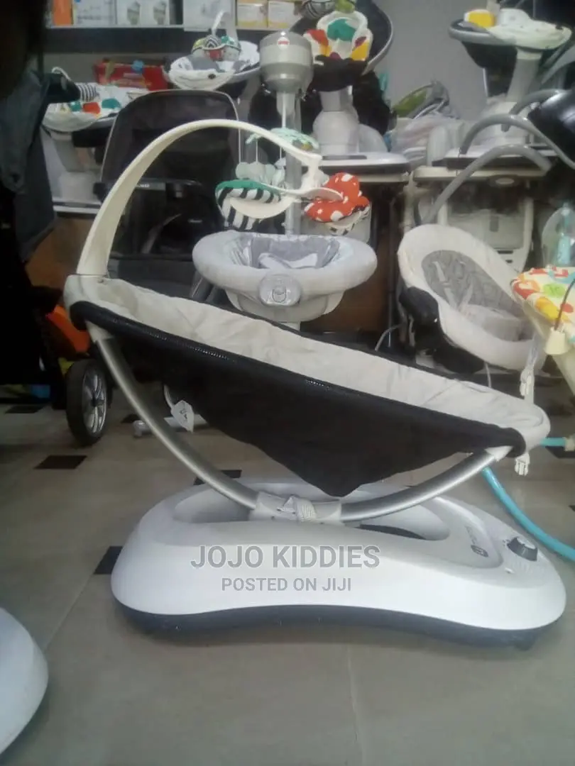US Used 4mom Mamaroo Baby Rocker