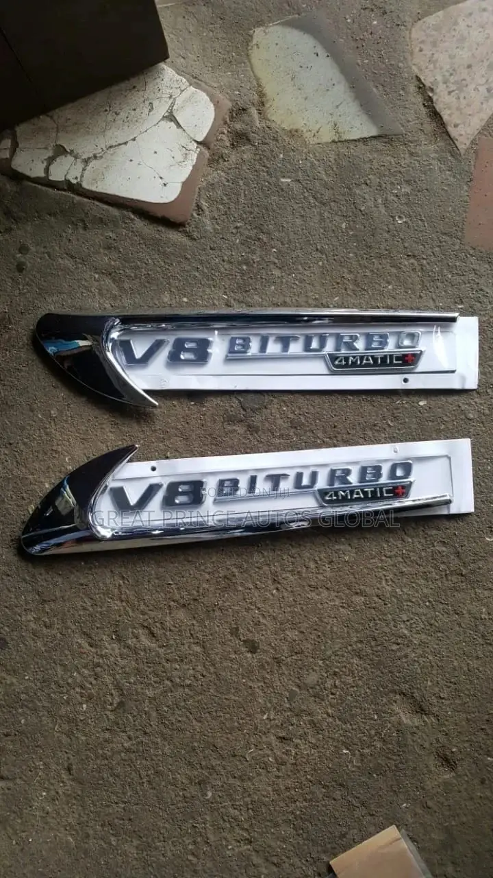 V8 Biturbo 4matic With Shiny Chrome