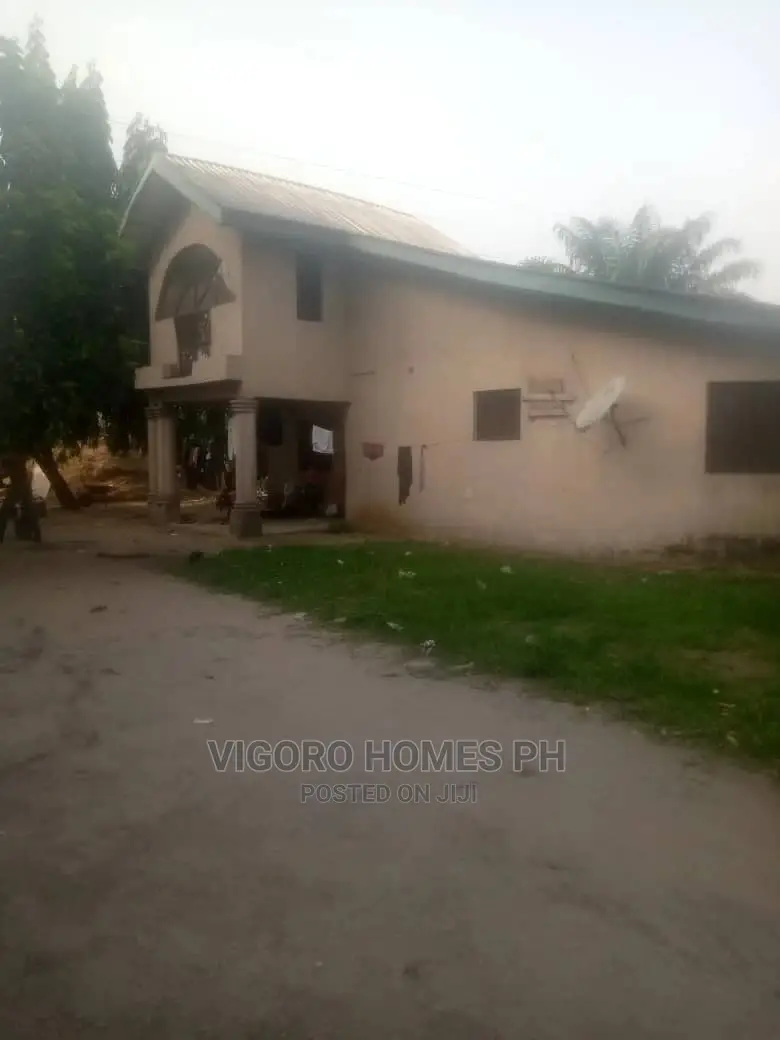 Furnished 10bdrm Mansion in Port-Harcourt for Sale