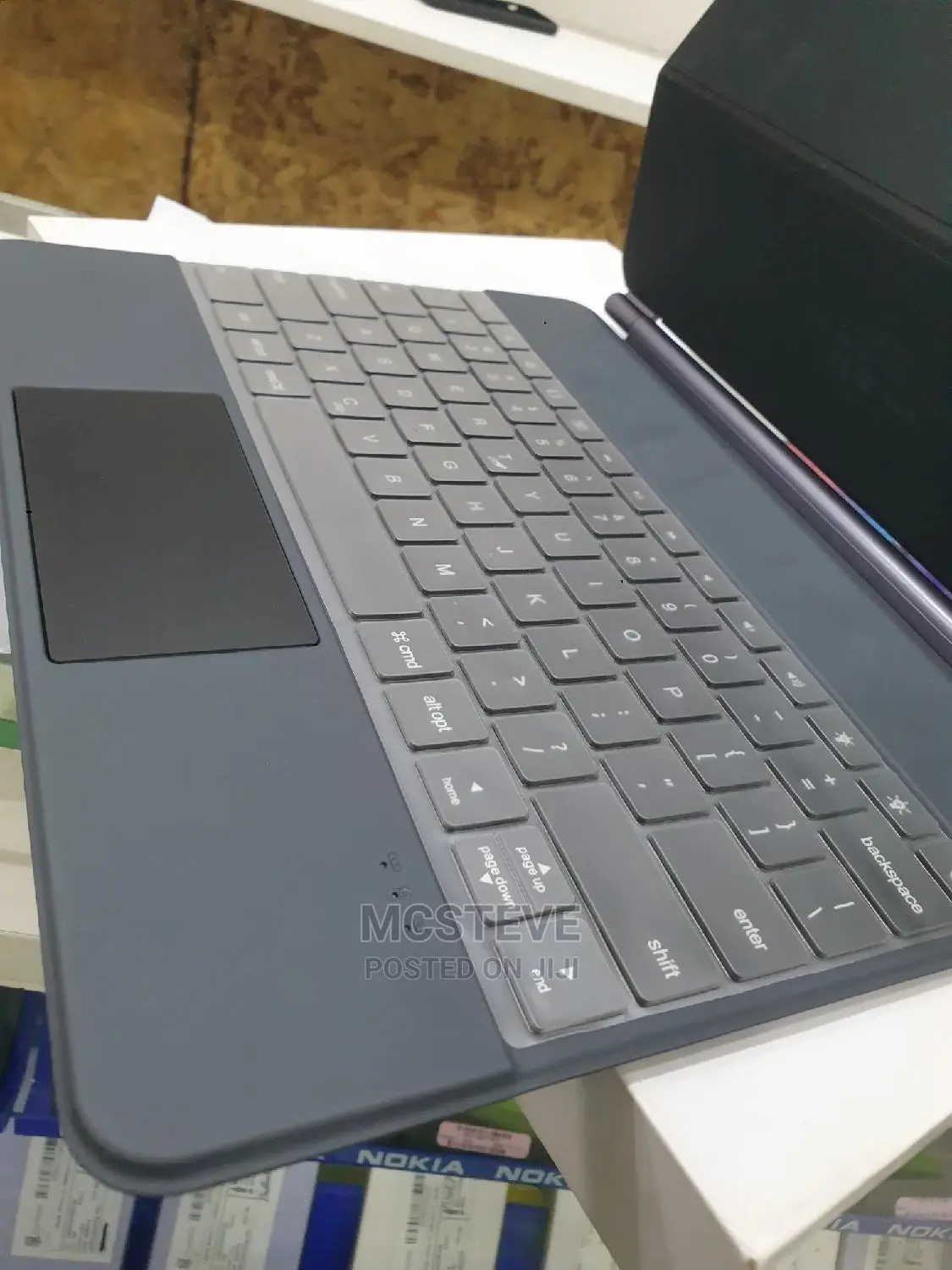 Green Apple Magic Keyboard for iPad Pro 12.9inch