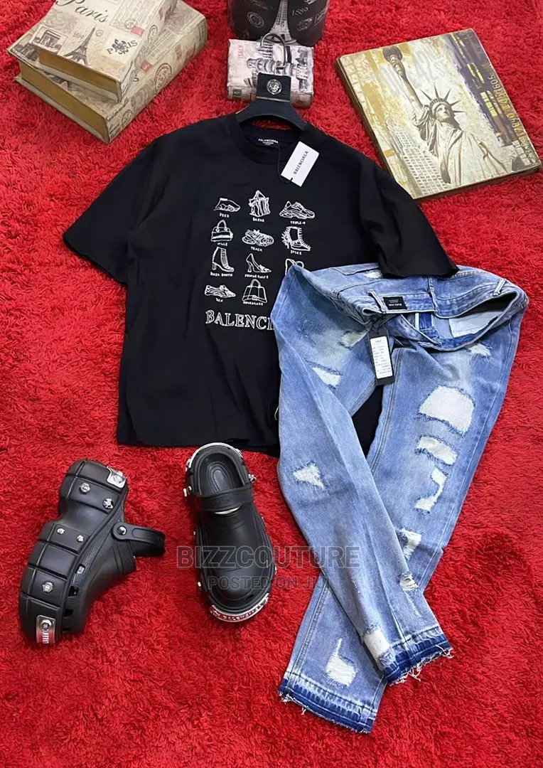 High Quality BALENCIAGA T-Shirts Available in Store
