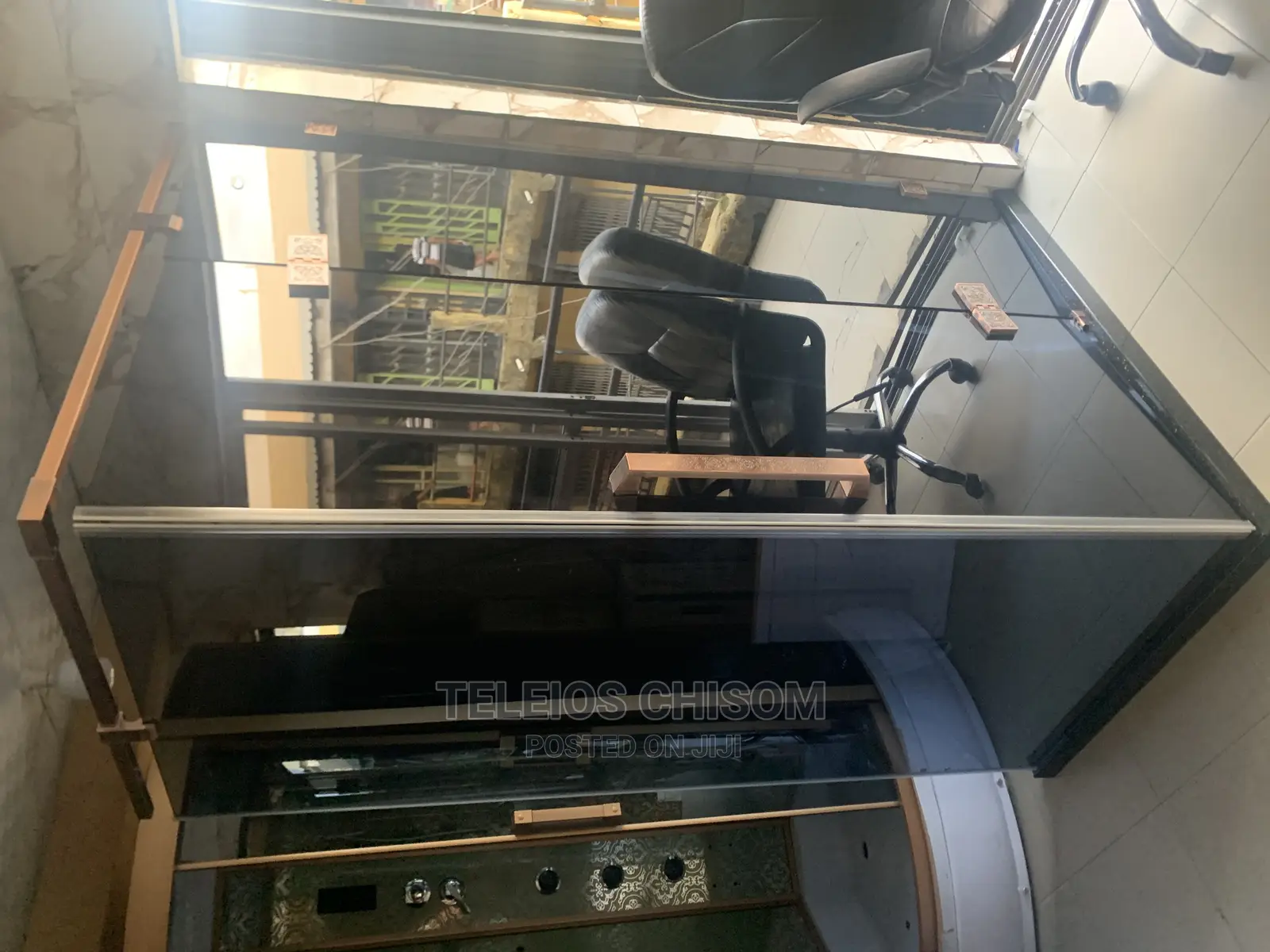 Executive Shower Cubicle