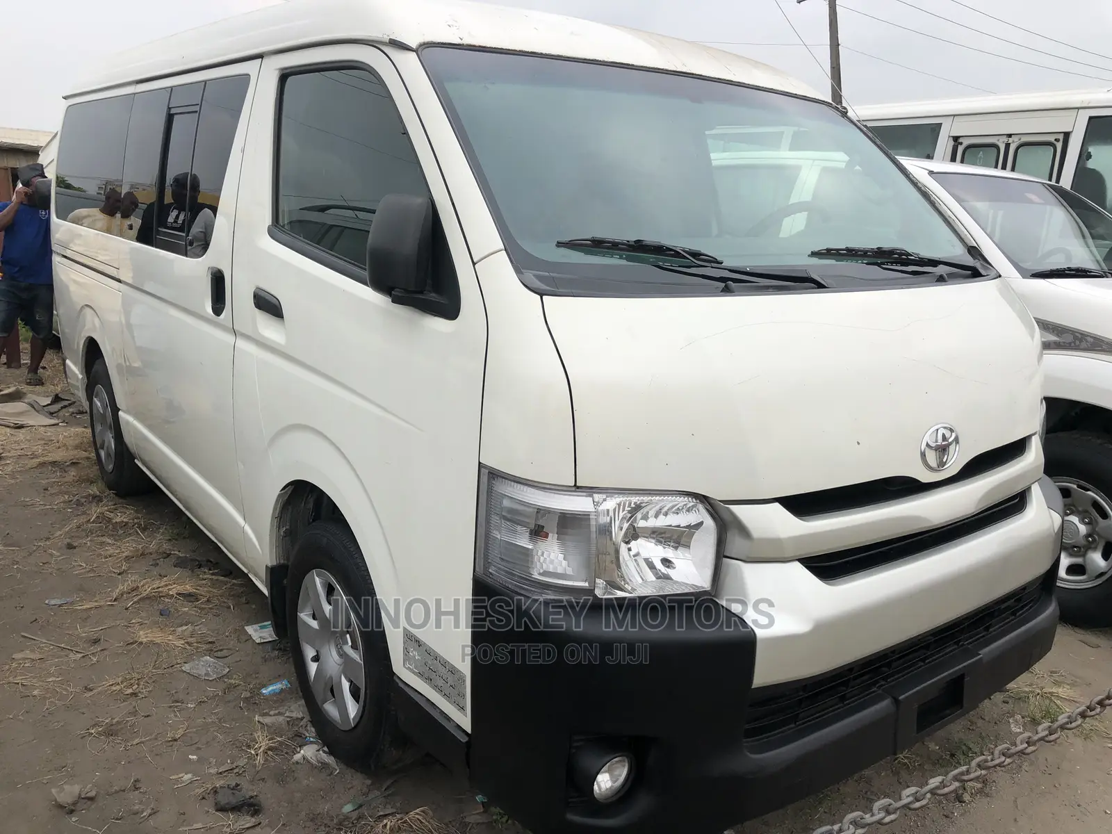 Toyota HiAce 2013 White