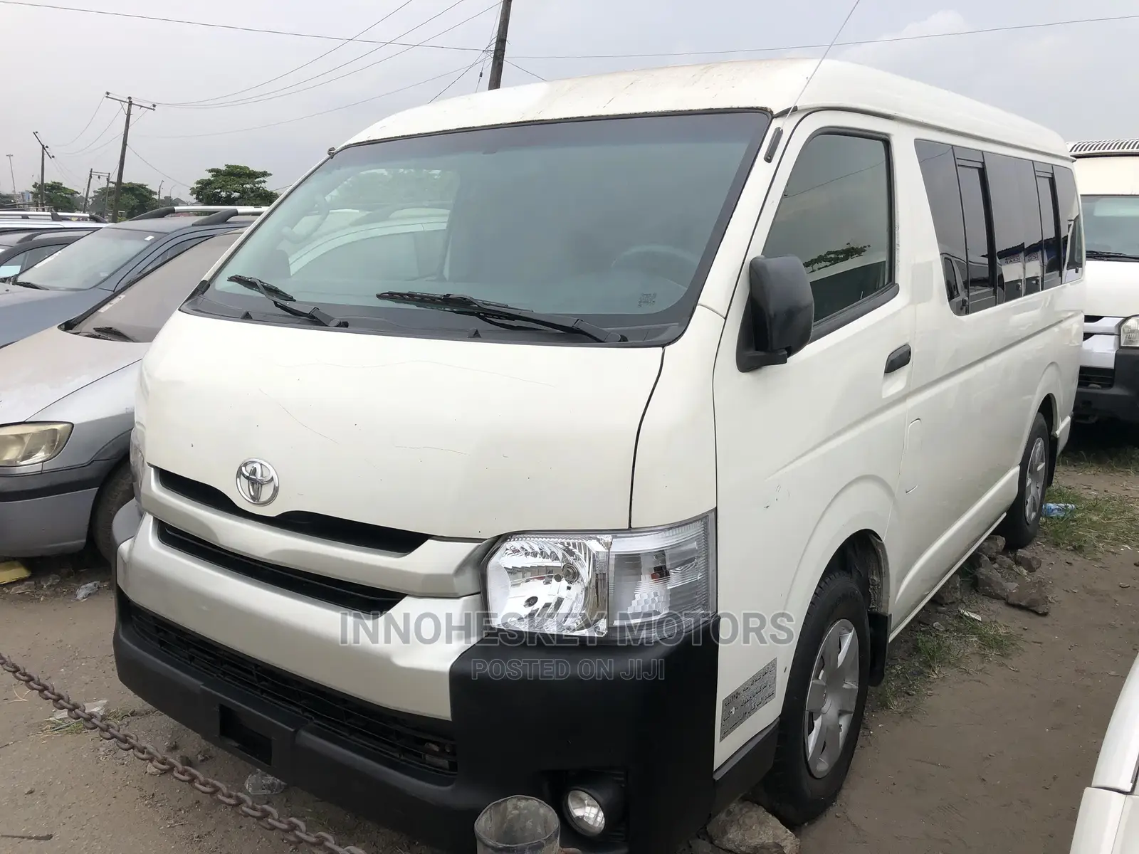 Toyota HiAce 2013 White