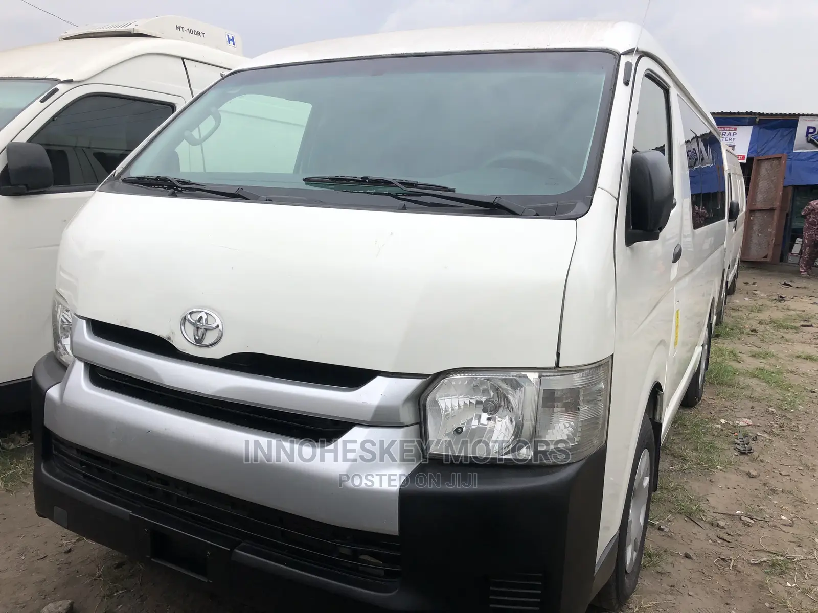 Toyota HiAce 2014 White