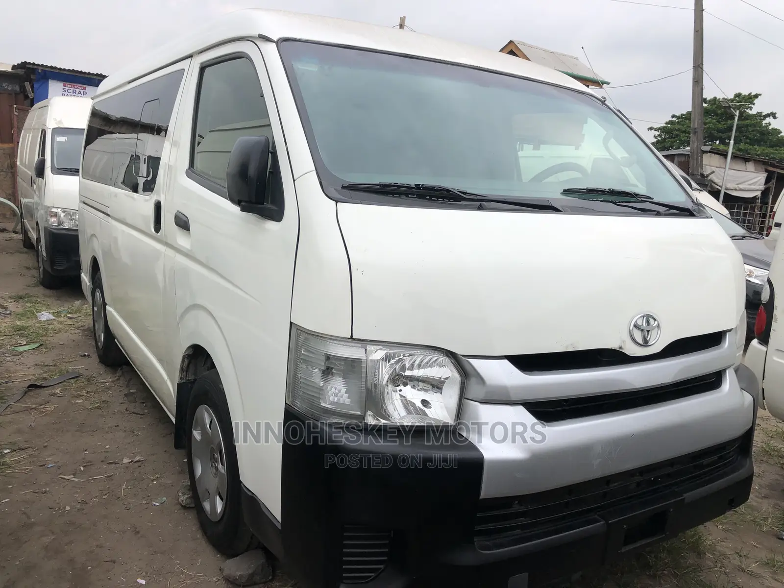 Toyota HiAce 2014 White