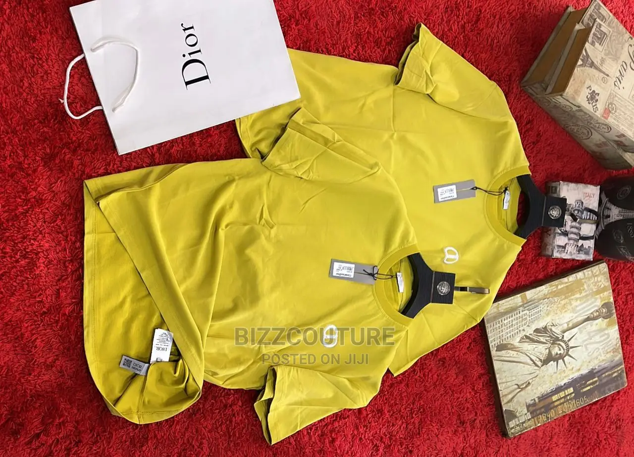 High Quality DIOR T-Shirts Available in Store