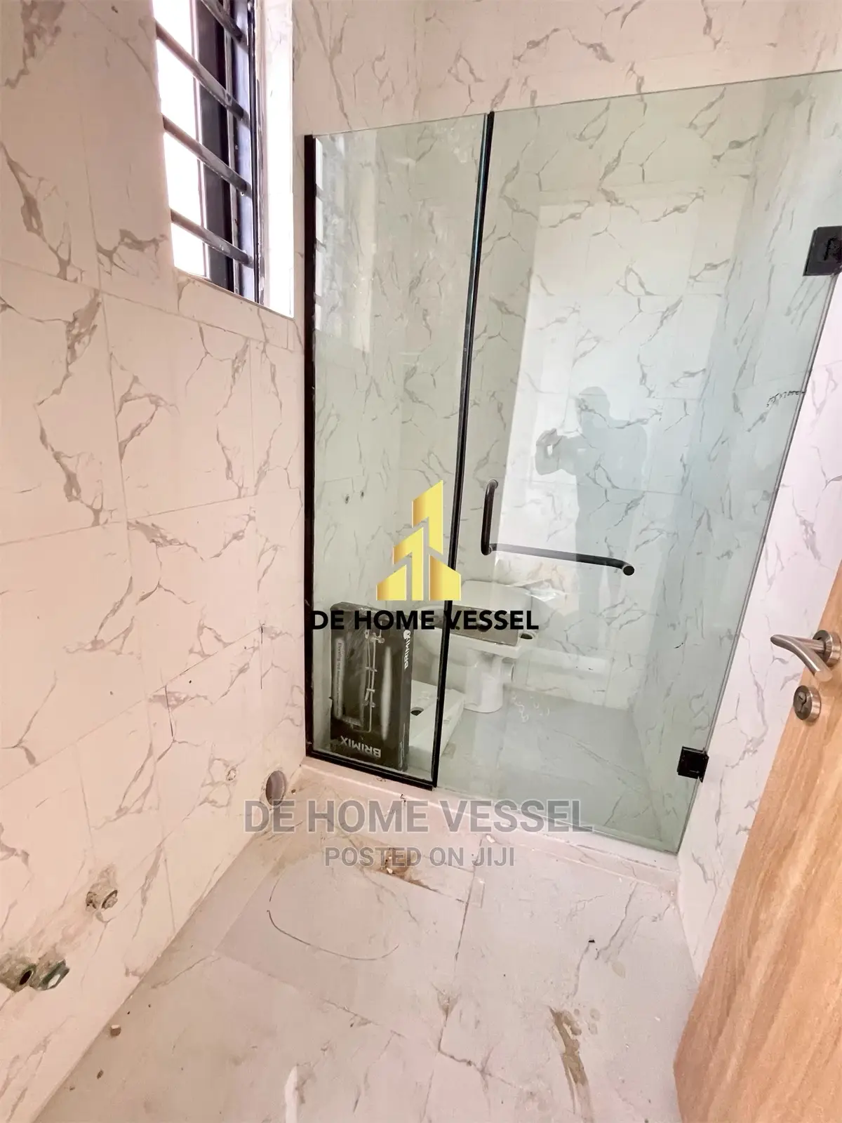 4bdrm Townhouse/Terrace in Ologolo for Sale