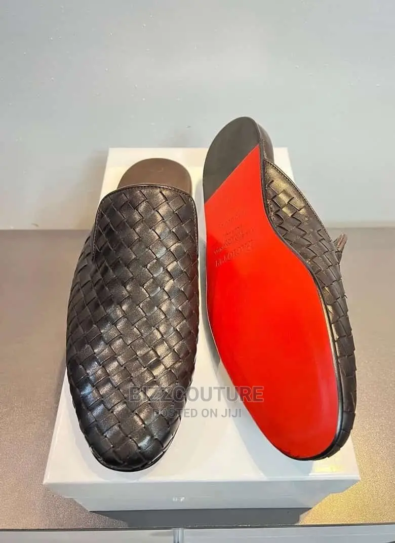 High Quality Italian CESARE PACIOTTI Half Shos for Men Store