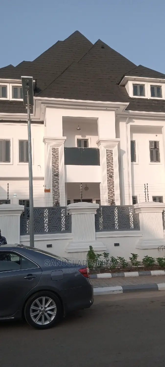 5bdrm Duplex in Gwarimpa Extension, Gwarinpa for sale