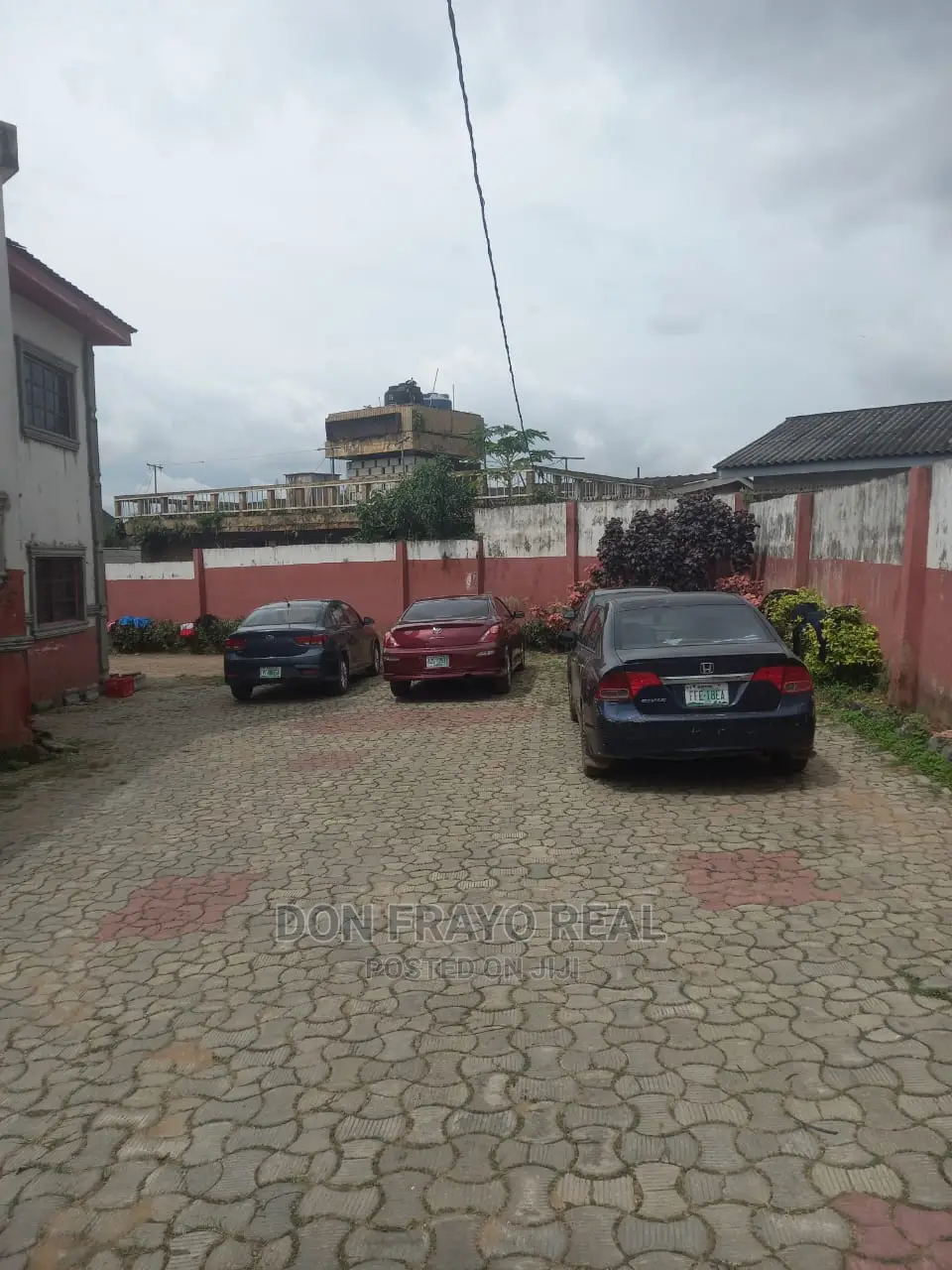 30 Rooms Self-Con Building Suitable for Hotel,Sch,Hosp 4sale