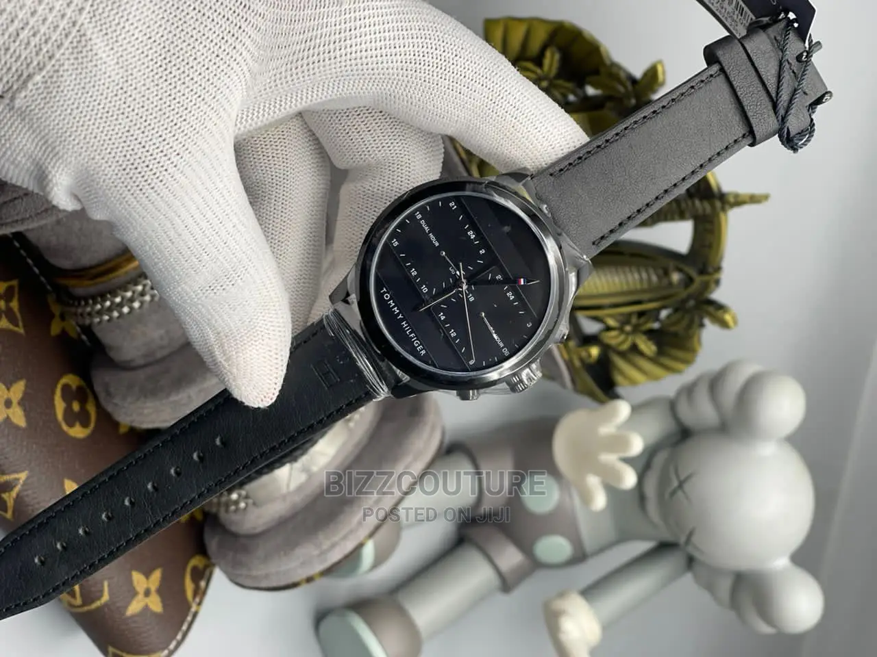TOMMY HILFIGER Original Leather Strap Available in Store