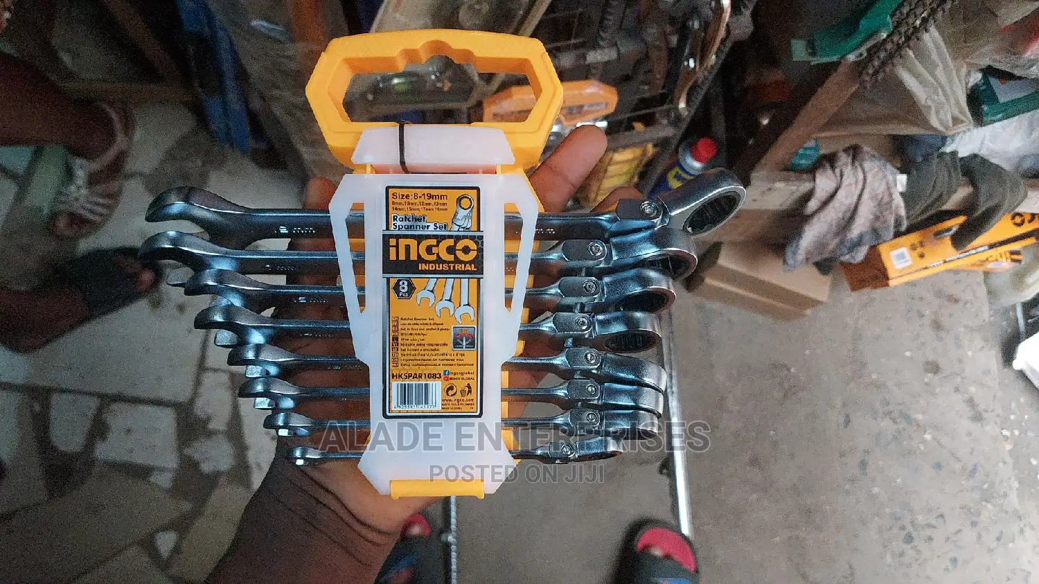 INGCO 8pcs Ratchet Combination Spanner Wrench Set 8-19mm