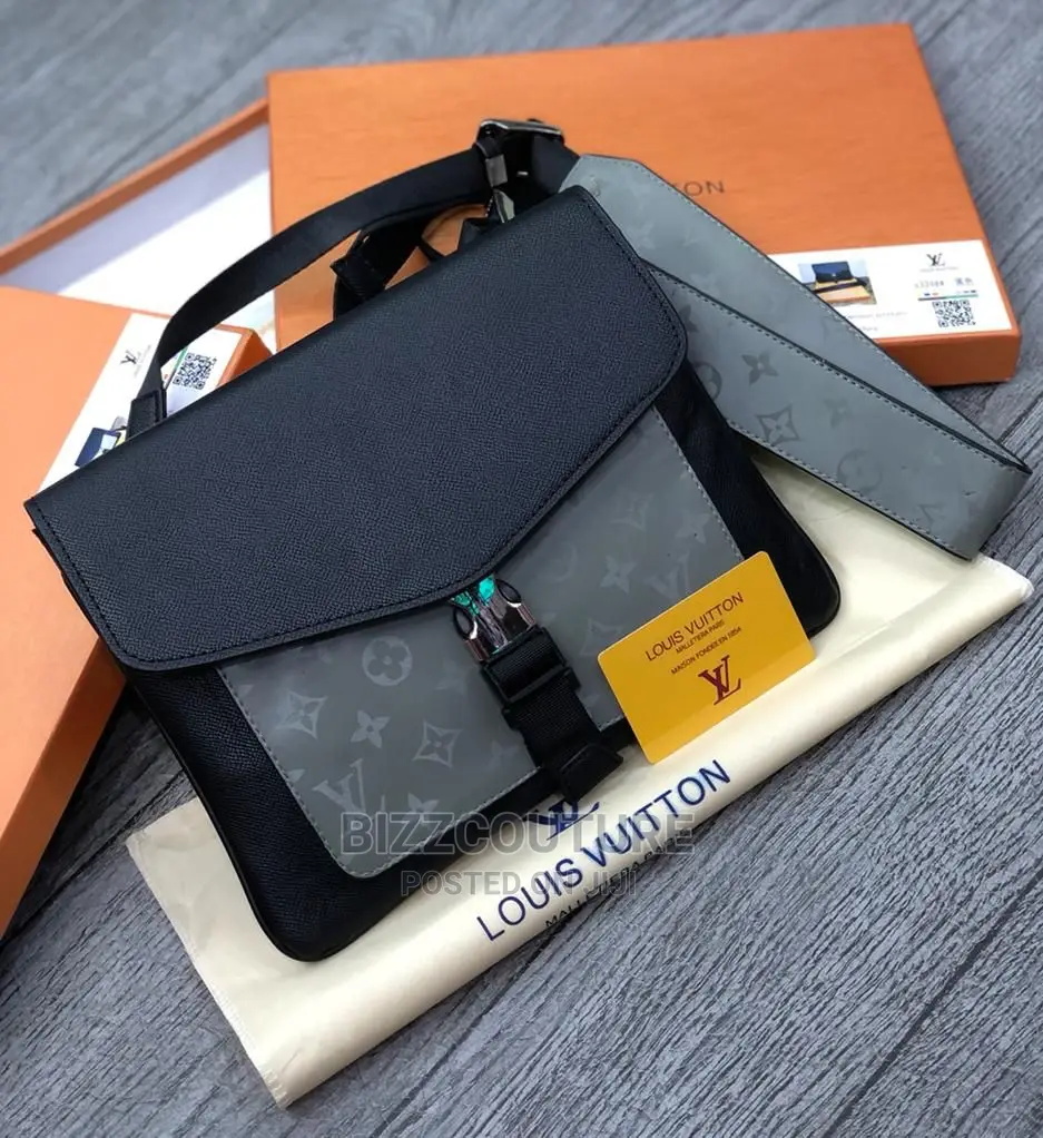 LOUIS VUITTON Original Crossbody Bags Available in Store