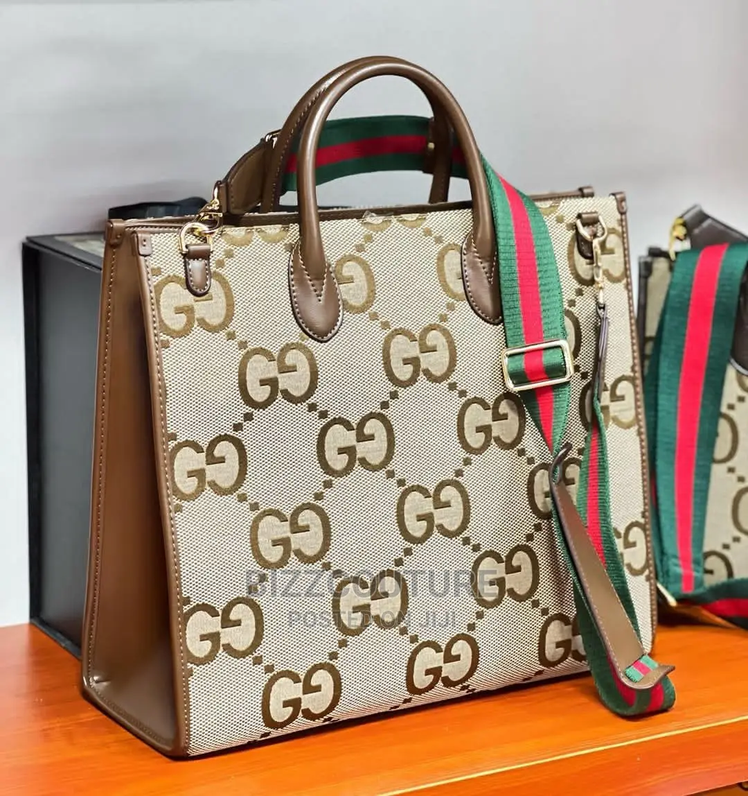 GUCCI Top Notch Shoulder Bags Available in Store