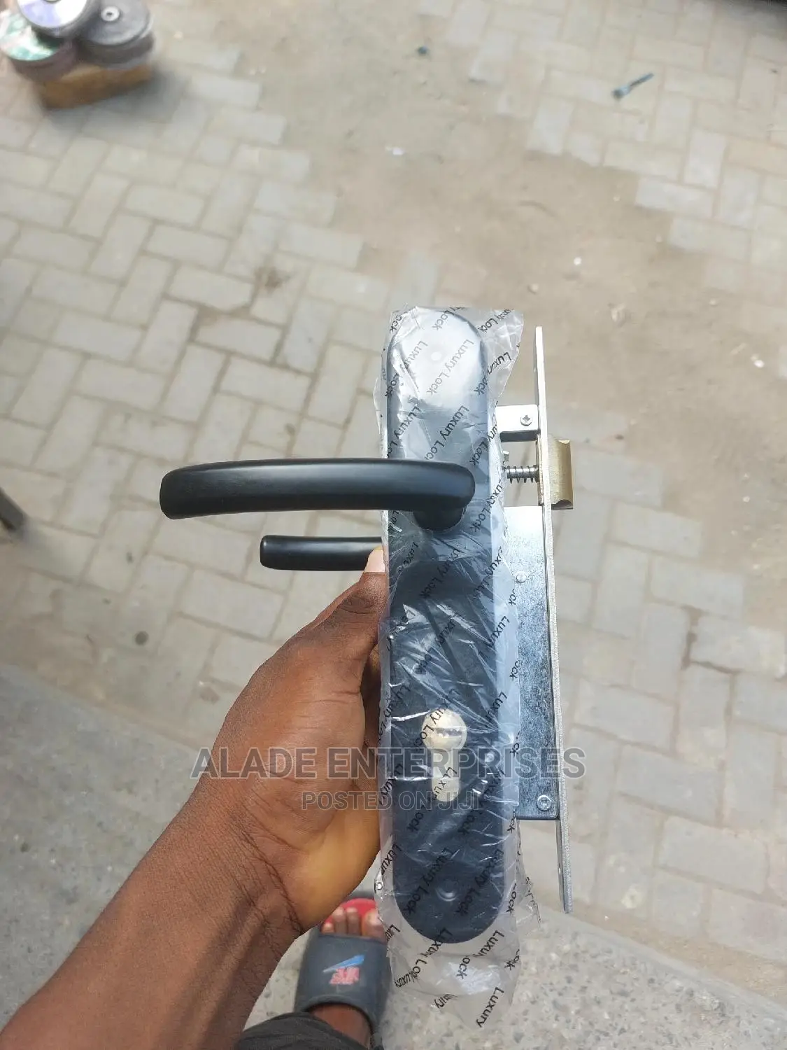 Heavy Duty Black Lock Loewe