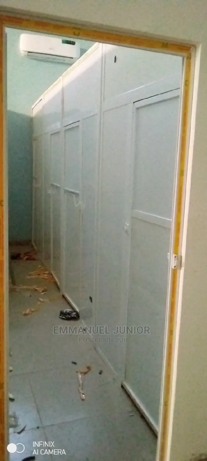 Aluminum Toilet Partition