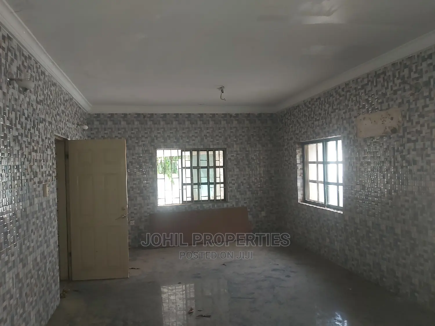 6bdrm Duplex in Wuse for sale