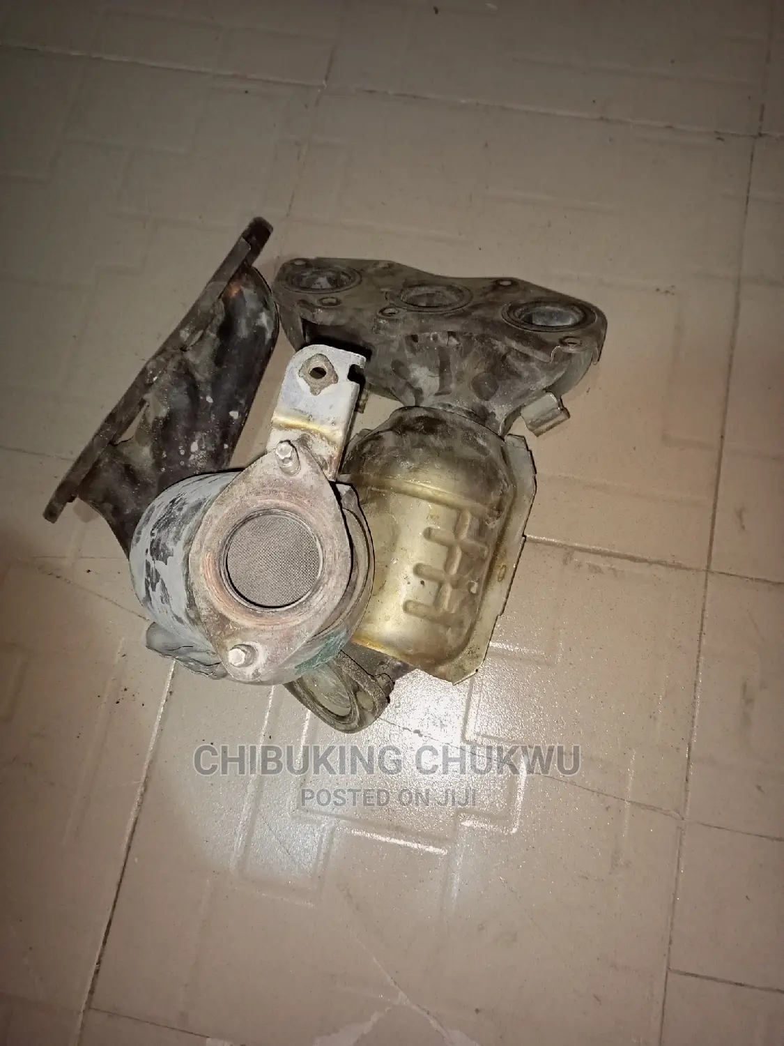 Toyota Camry 2.7 V6 Catalyst Manifold Exhaust Pot.