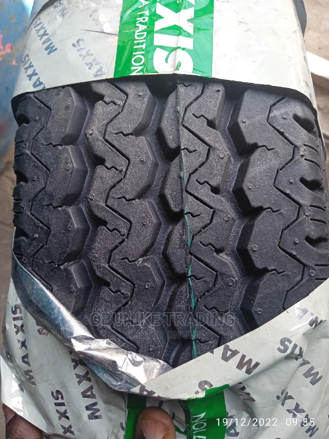 195r15c Maxxis Tyre
