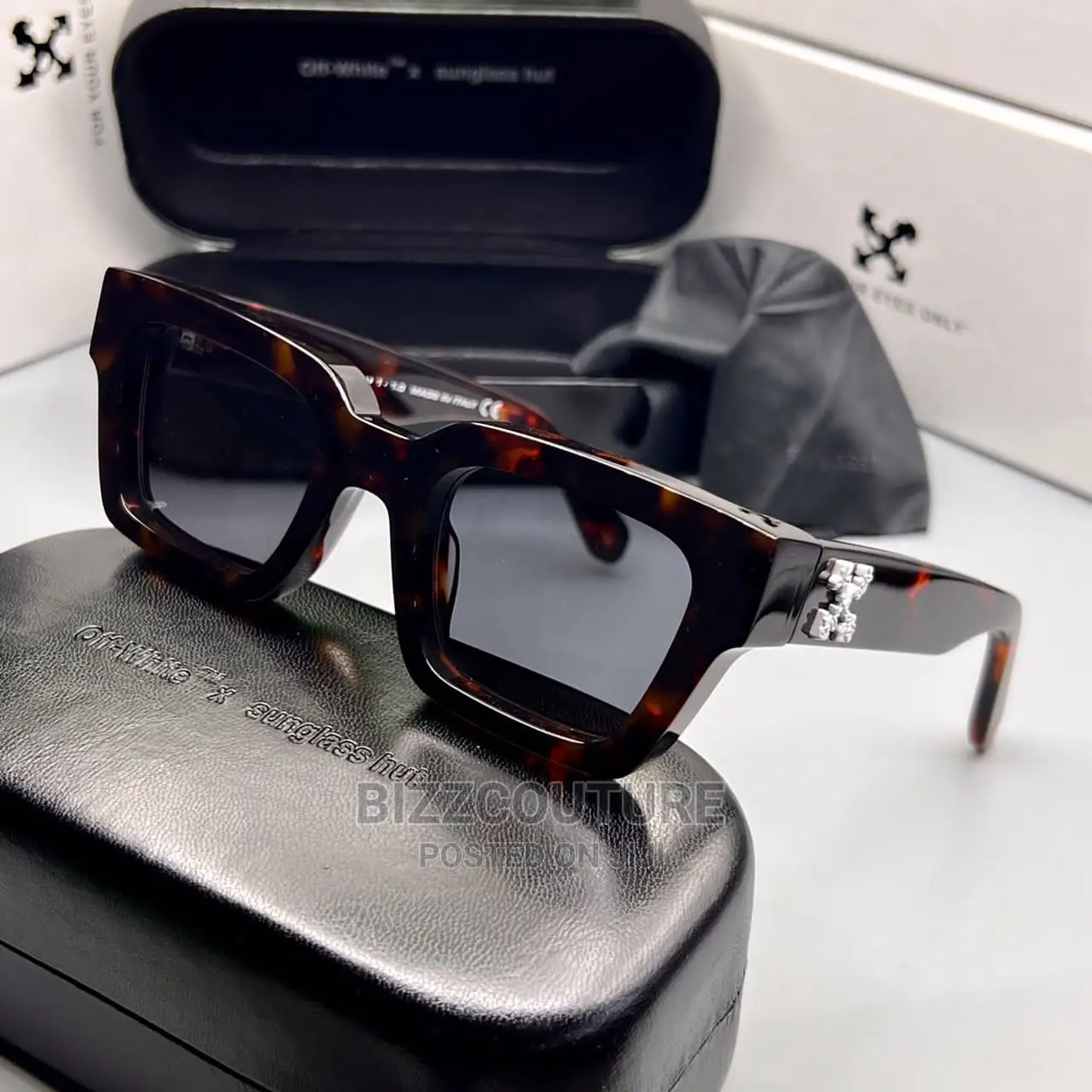 OFF-WHITE Top Notch Eye Wear Glasses Available in Store