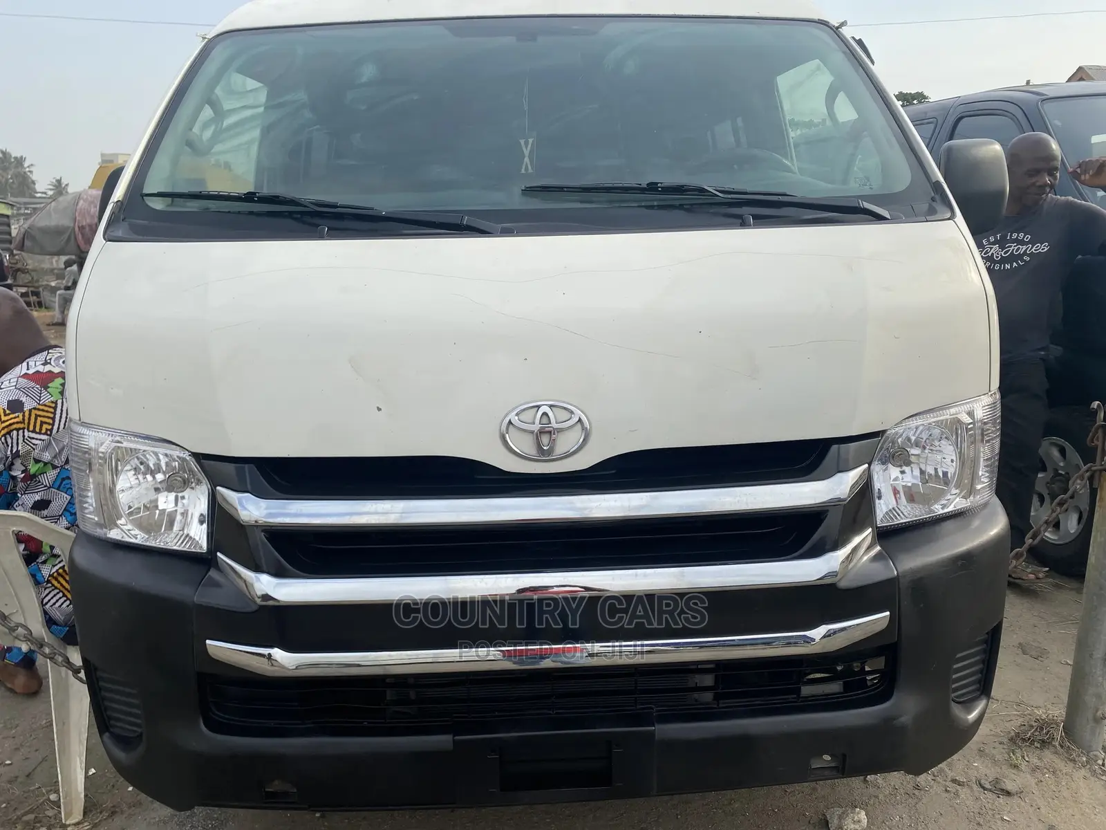 Toyota HiAce 2012 White