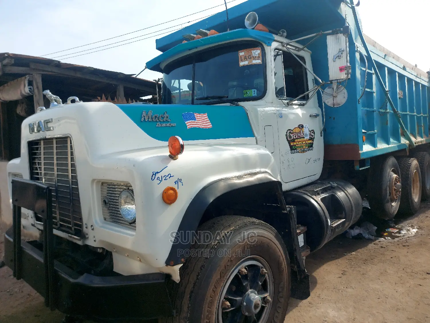 New Arrival 30tons R Model Mack Twelve Tyres Dump Truck