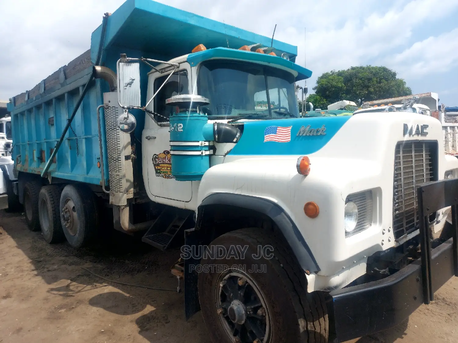 New Arrival 30tons R Model Mack Twelve Tyres Dump Truck