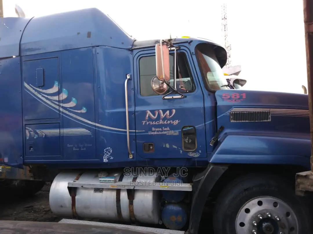 Tokunbo Double Cabin CH Mack Ten Tyres Head Truck Injector